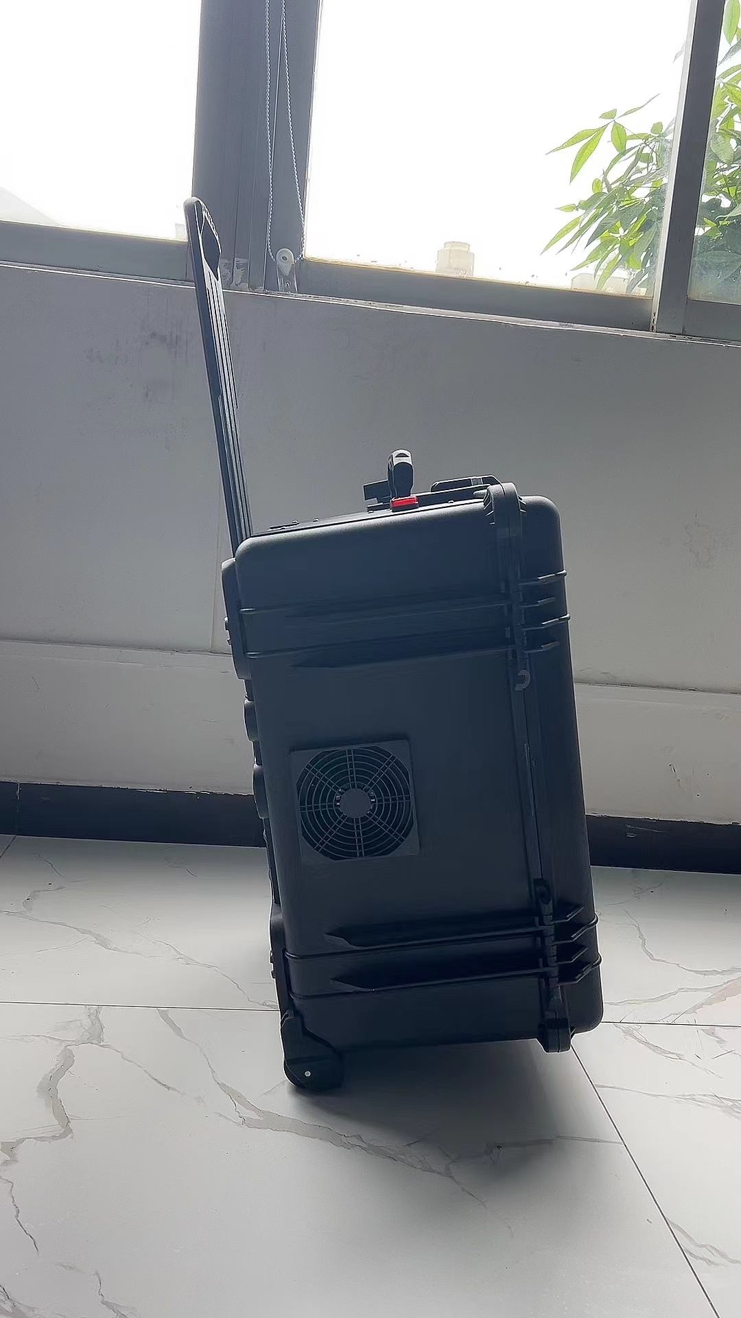 南宝镇手拉箱型移动通信干扰器
